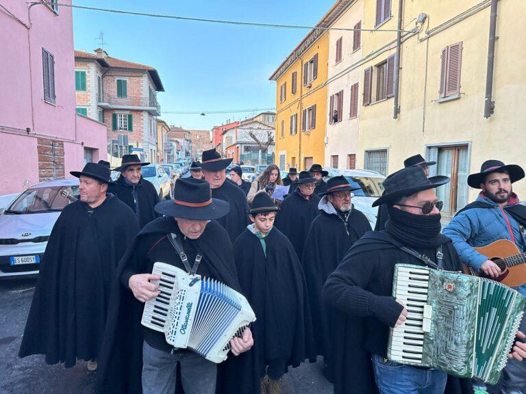 Citta’ di Castello: Tradizione e Comunità: La Pasquella della Società Rionale Mattonata