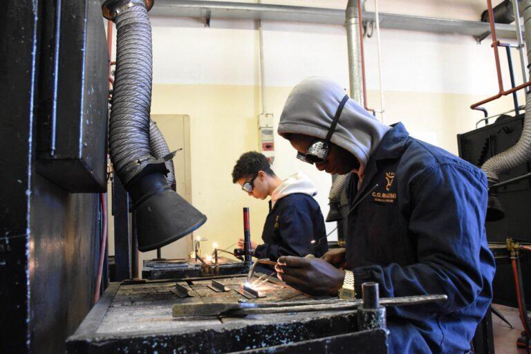 Scuola di arti e mestieri fra tradizione, storia e “hi-tech”: il 2026 si apre alla “Bufalini” all’insegna delle novità