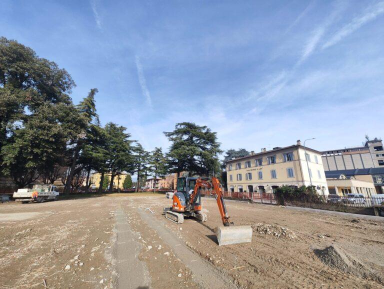 Il nuovo parcheggio nell’ex scuola Garibaldi sarà più funzionale, sicuro e gradevole