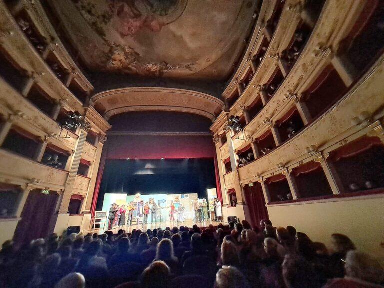 Teatro degli Illuminati: doppio appuntamento con Teatro a Km0 e Teatro Ragazzi. Sabato “Tallone da Killer” e domenica “Quel diavolo di Arlecchino” per continuare a vivere la cultura in città