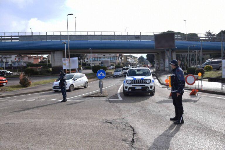 Aperto stamattina il cantiere per la sostituzione della condotta del gas metano in via Piero della Francesca: la circolazione sarà disciplinata con un senso unico di marcia, con direzione nord e limite di velocità a 30Km/h