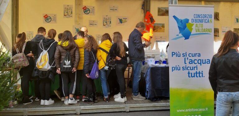 “Amico CB2” e “Splastichiamo i fiumi”: progetti didattici per la sicurezza idraulica e la tutela ambientale in Alto Valdarno