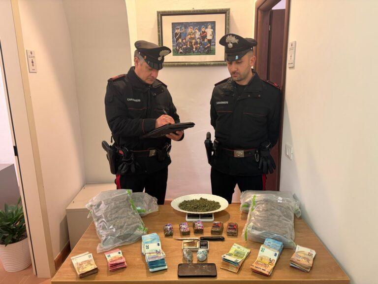 Perugia: 37enne sorpreso con 2,5 chilogrammi di droga e 18 mila euro in contanti. Arrestato dai Carabinieri 