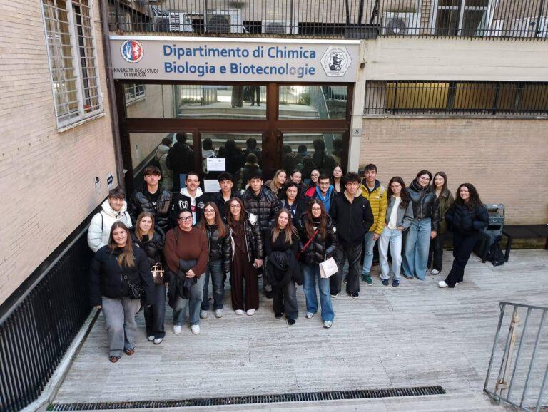 Gli studenti del Liceo “Plinio il Giovane” in laboratorio per una full immersion nelle Scienze Forensi