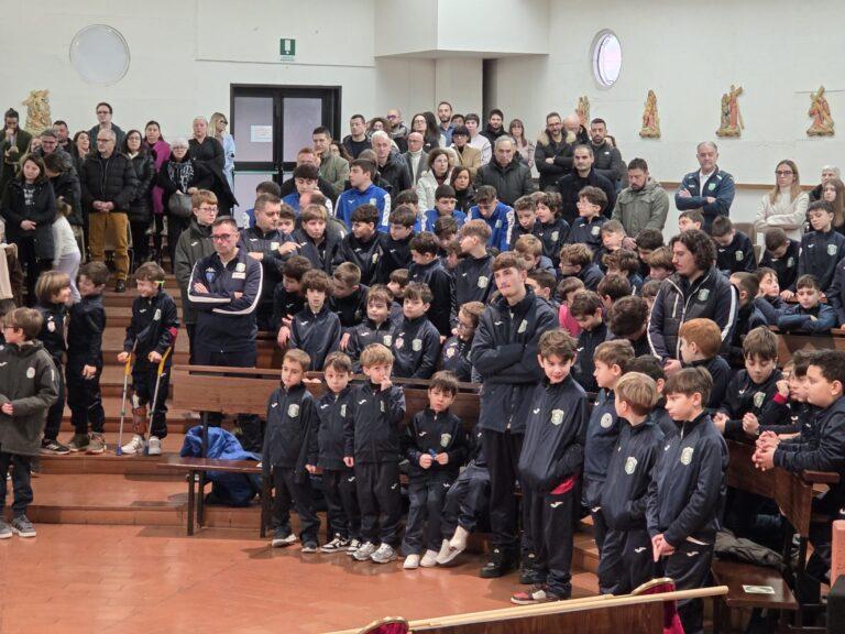 Madonna del Latte, la tradizione si rinnova: Messa e festa per il popolo biancoverde 300 ragazzi del club sportivo si sono ritrovati in chiesa per una cerimonia sentita e coinvolgente