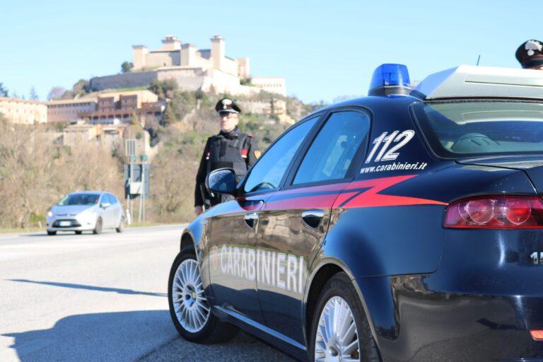 Spoleto, 22enne arrestato dai Carabinieri: in casa 90 grammi di hashish e 4.300 euro in contanti