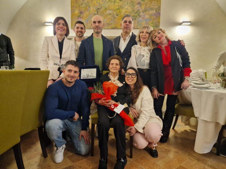 Città di Castello, Gina Prosperi compie 100 anni: una vita in volo tra sacrifici, viaggi e amore per la famiglia
