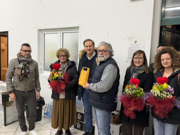 Solidarietà e territorio: le Farmacie Tifernati donano un defibrillatore alla comunità di Promano