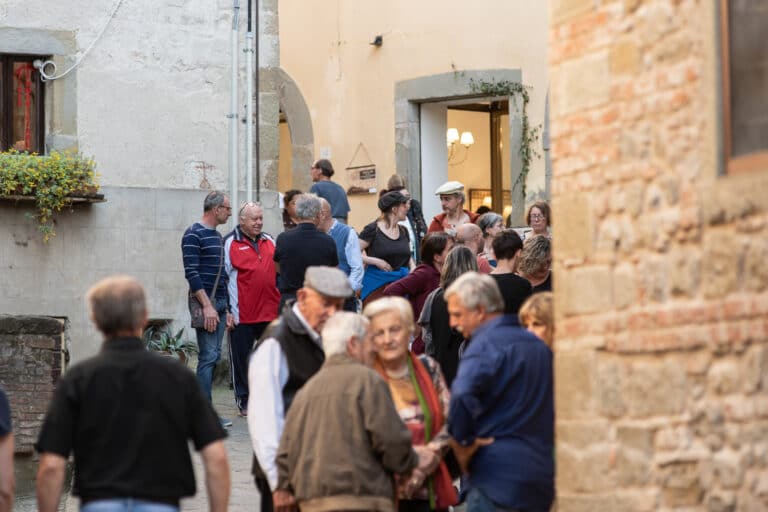 Anghiari celebra l’artigianato: dal 24 aprile torna la storica Mostra Mercato