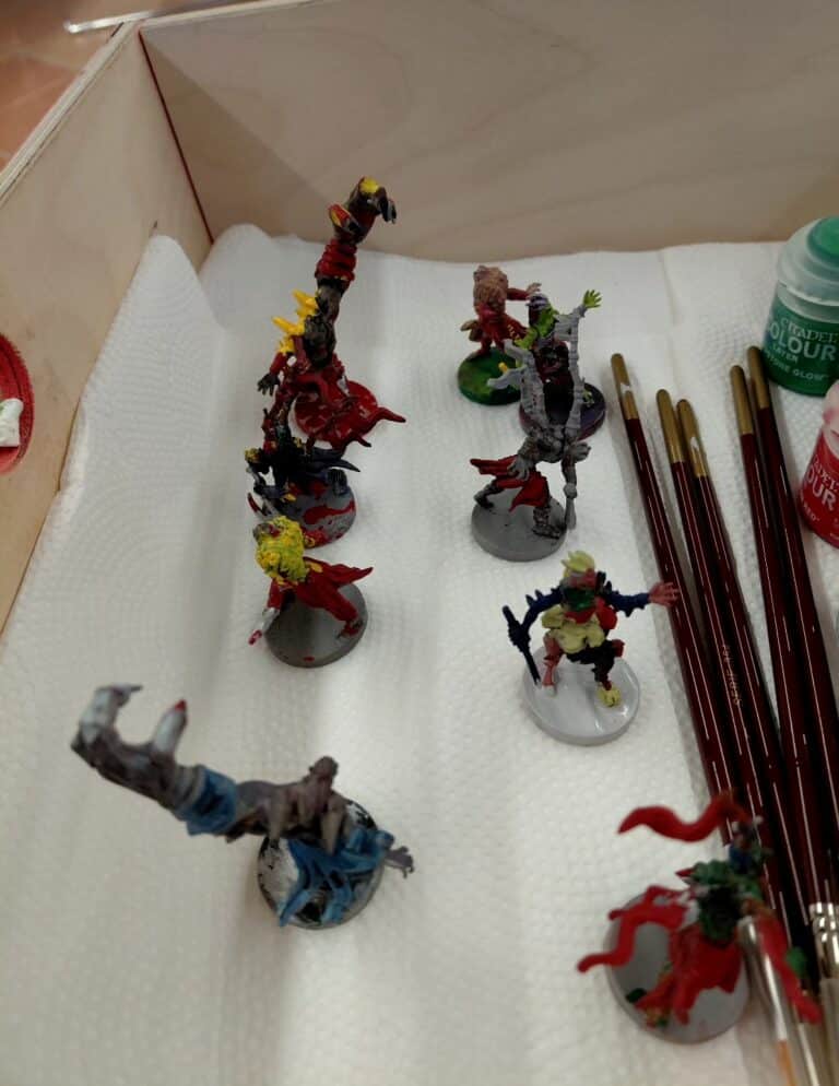 Piccoli artisti crescono: successo per il laboratorio di miniature fantasy a Città di Castello