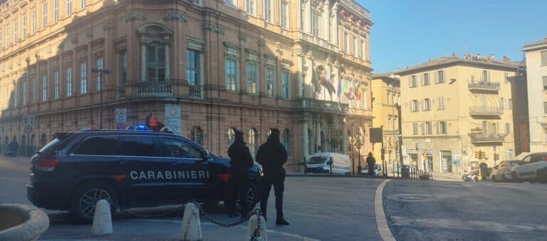 Spaccio a piazza Grimana: arrestato 28enne, sequestrato quasi un etto di droga