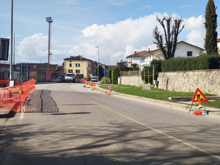 Via Piero della Francesca, Secondi: “Lavori in fase di conclusione”. Nei prossimi giorni senso unico alternato