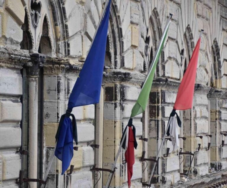 Ieri 18 marzo 2026 giornata in memoria delle vittime del Covid: bandiere a mezz’asta a Città di Castello