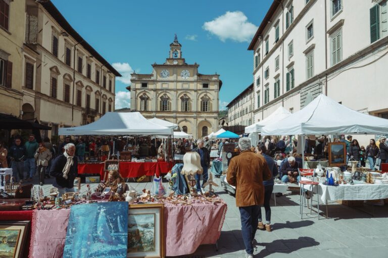 Retrò torna a Città di Castello: una domenica tra antiquariato, vintage e sapori locali