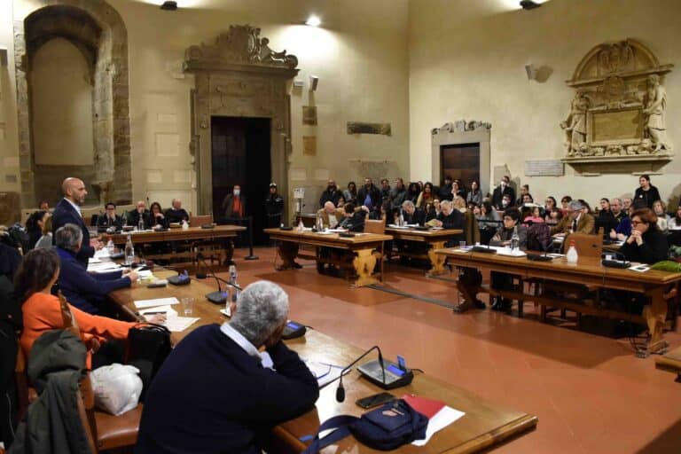 Città di Castello, il Consiglio comunale dice “no” al fotovoltaico di Bivio Lugnano. Ma decide la Regione
