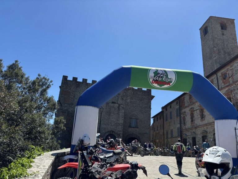 Monte Santa Maria Tiberina, successo per il Rally dell’Umbria: oltre 200 partecipanti