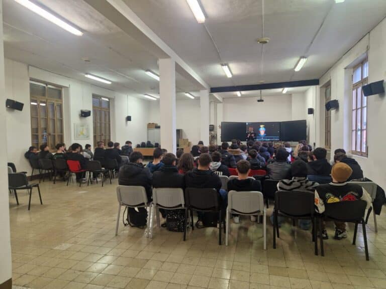 Legalità, truffe agli anziani e prevenzione: i Arma dei Carabinieri incontrano oltre 1.100 studenti nell’Altotevere