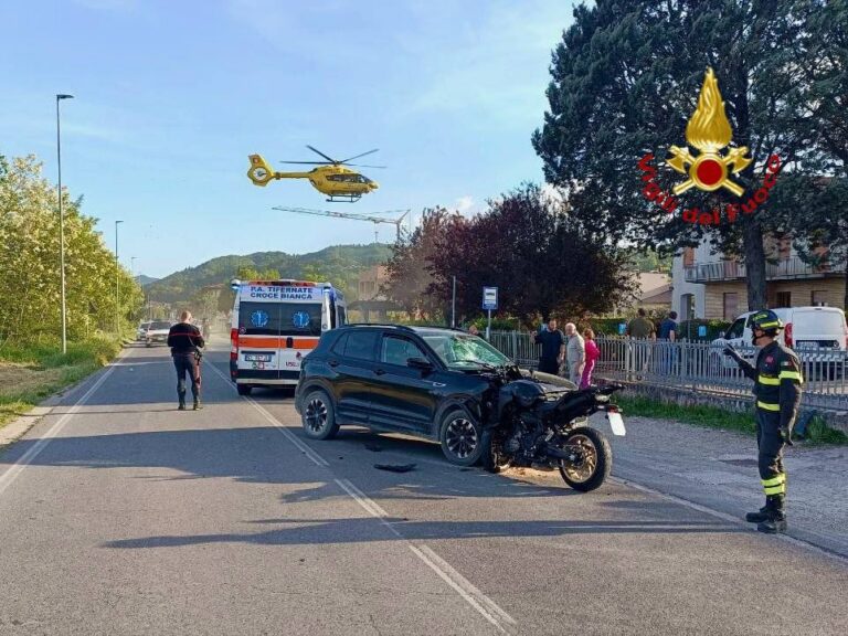 Città di Castello, scontro auto-moto a San Secondo: motociclista grave, ma cosciente