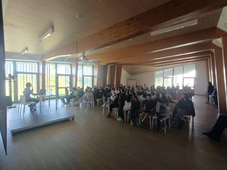 Sansepolcro, “Matematica tra magia e realtà” conquista studenti e famiglie