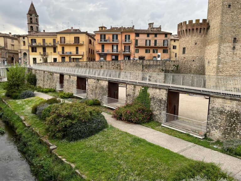 Torrente Reggia: al via i lavori, chiuso il percorso pedonale