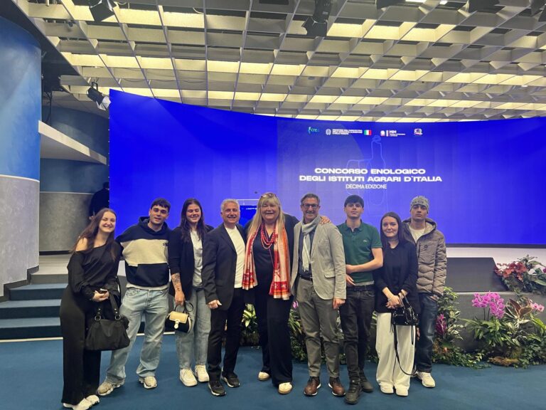 International Campus Patrizi Baldelli Cavallotti: trionfo al Vinitaly per l’indirizzo agrario