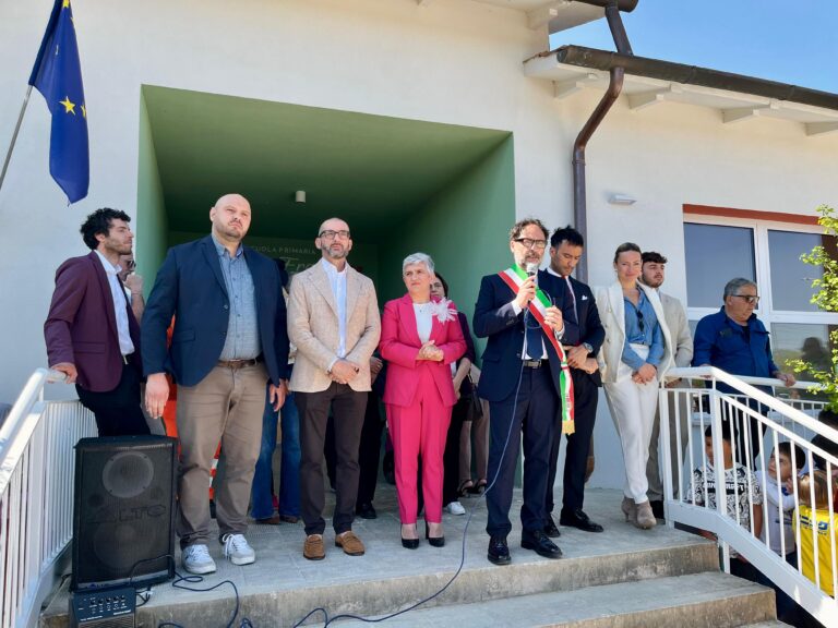 Inaugurata la scuola “Anna Frank” di Verna: spazi rinnovati per il futuro dei bambini