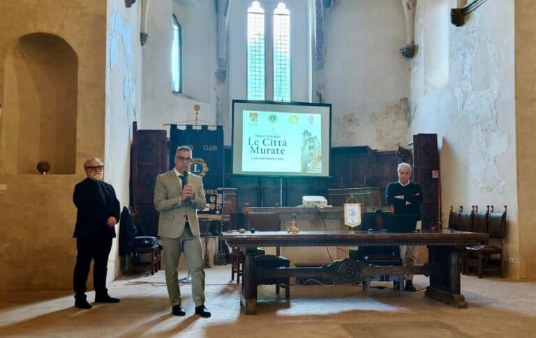 Montone, riflettori sulle “Città Murate”: partecipata la conferenza del Lions Club Aries