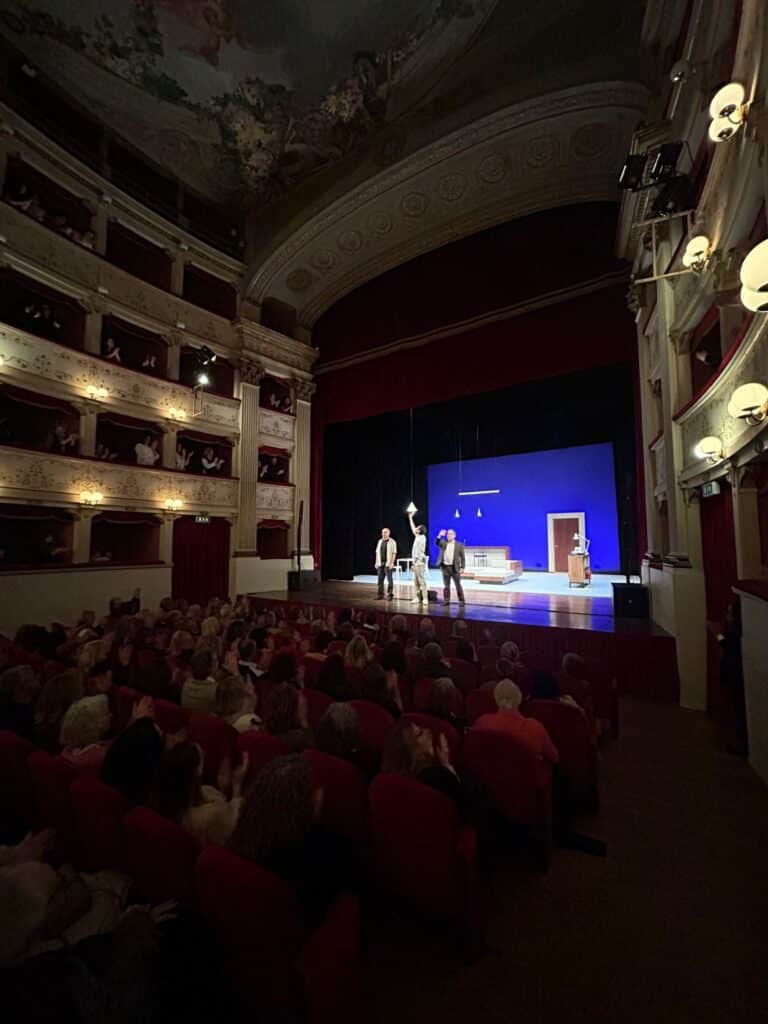 Teatro degli Illuminati, stagione da record: sold out anche per l’ultimo spettacolo con Luca Bizzarri