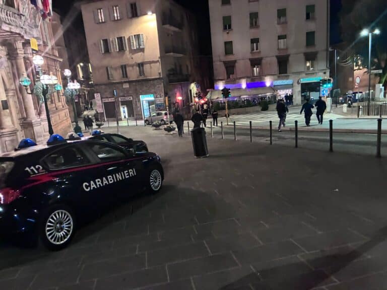 Perugia, controlli straordinari nel centro storico: arrestato 29enne per spaccio e resistenza ai Carabinieri