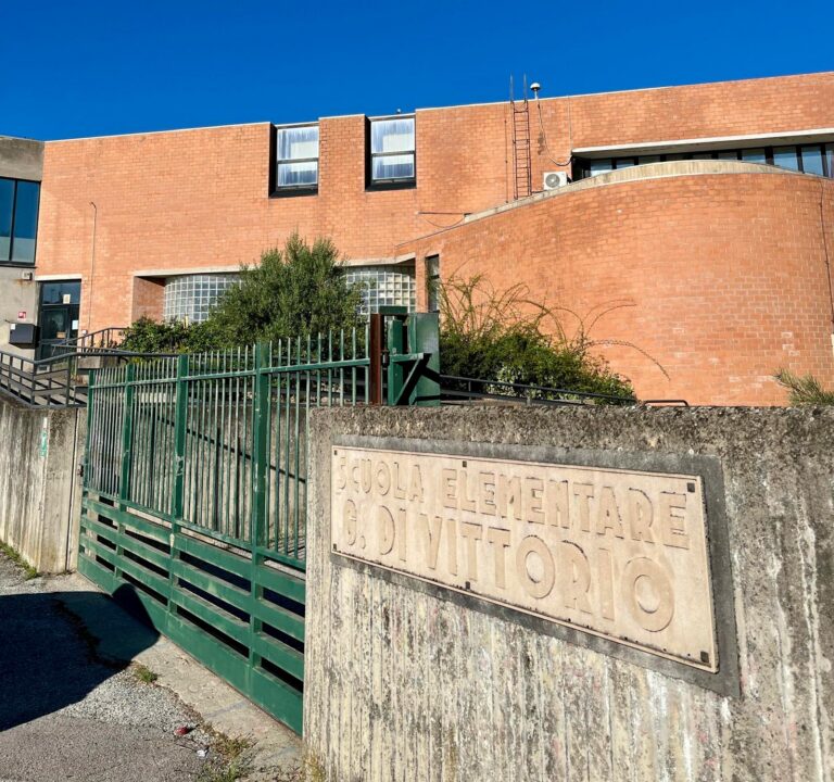 “Piantine solidali”, la scuola Di Vittorio consegna il ricavato all’Unicef per i bambini del Medio Oriente