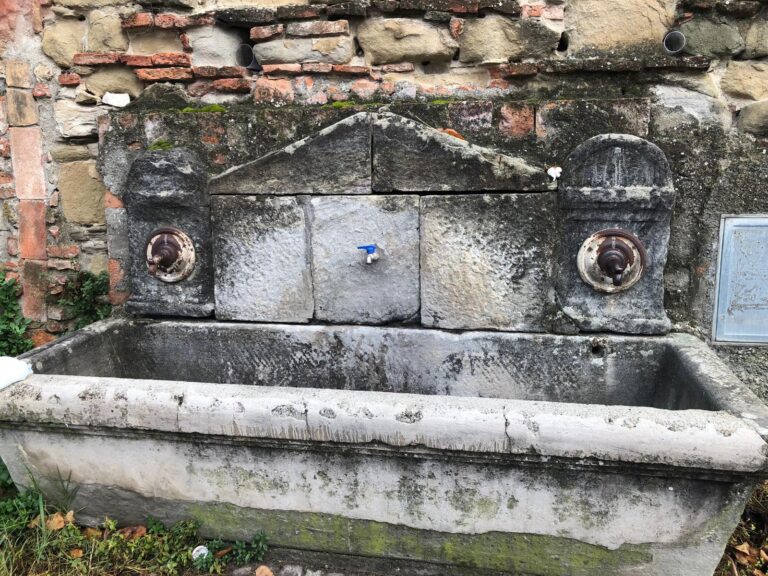 Sansepolcro, la storica fontana torna a Porta Fiorentina: via al restauro e alla ricollocazione