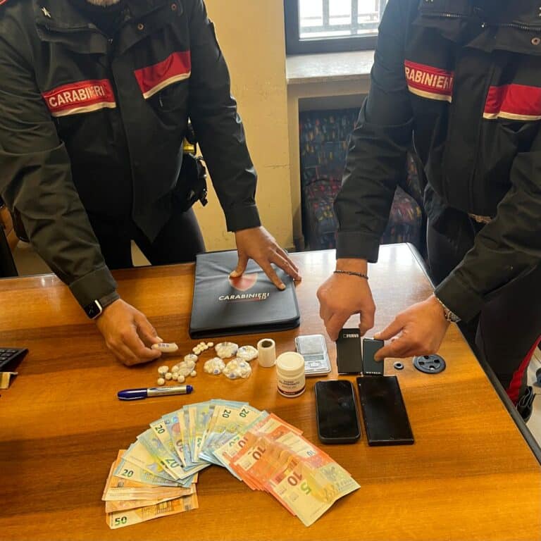 Arezzo, doppio blitz antidroga dei Carabinieri: due arresti in poche ore