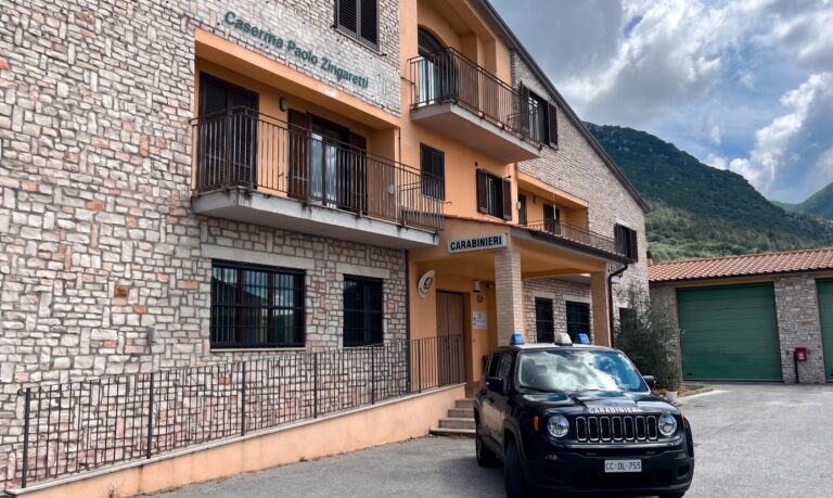Gualdo Tadino, fermato dai Carabinieri con dosi di cocaina pronte per lo spaccio: arrestato 26enne