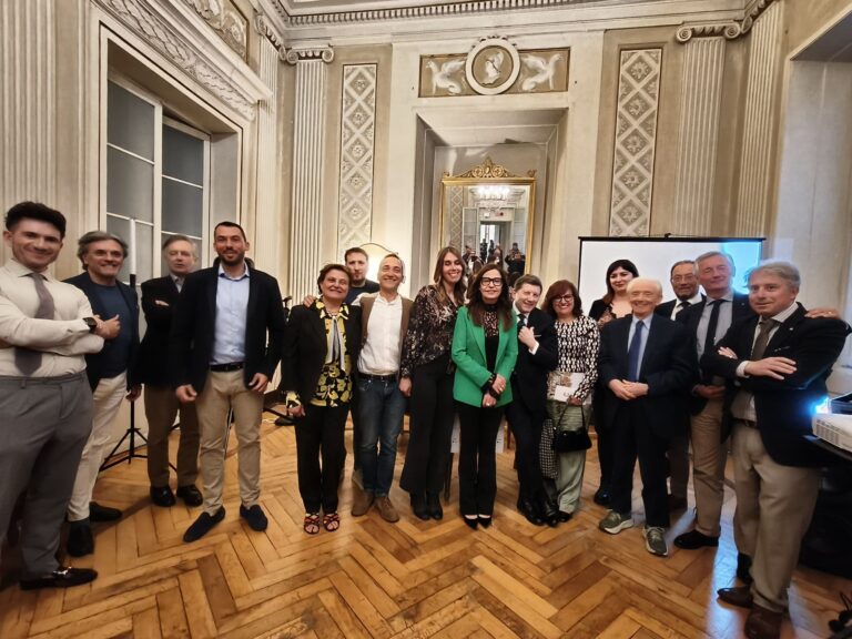 Premio Letterario Castello, libri e storie protagonisti al Circolo del Libro: presentate le opere vincitrici