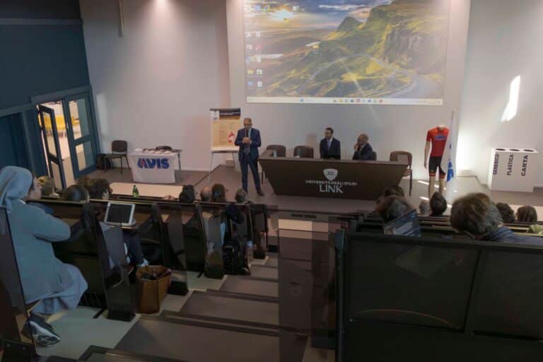 Donazione del sangue e volontariato: partecipazione e attenzione all’evento promosso dall’Università degli Studi Link e AVIS Città di Castello