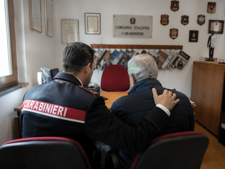 Si finge carabiniere per truffare un anziano di 85 anni: arrestato a Città di Castello