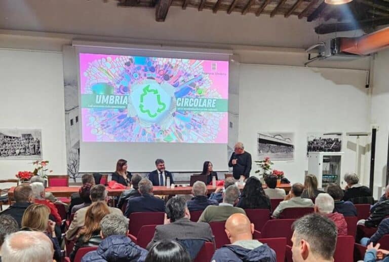 San Giustino al centro del dibattito regionale sui rifiuti: sala piena al Museo del Tabacco per “Umbria Circolare”