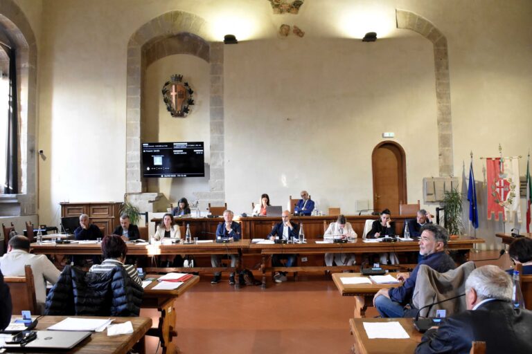 Via libera del Consiglio comunale alla variante del PRG: nuove aree residenziali, caserma della Guardia di Finanza e nuove opportunità per le zone produttive