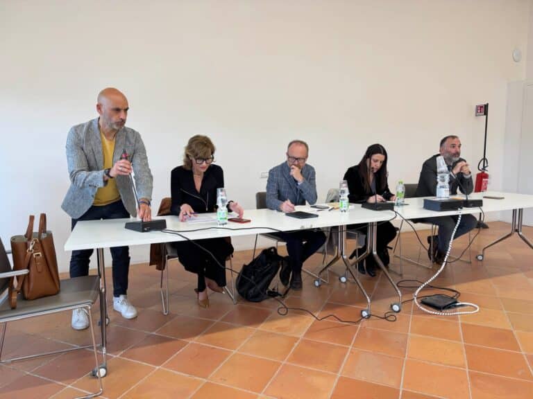 Intelligenza artificiale e giornalismo: a Città di Castello confronto su rischi, regole e opportunità della comunicazione del futuro