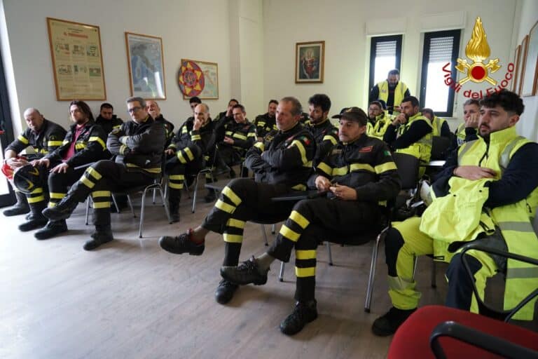 Addestramento tra le macerie a Città di Castello: 150 operatori in campo per simulare soccorsi dopo i crolli