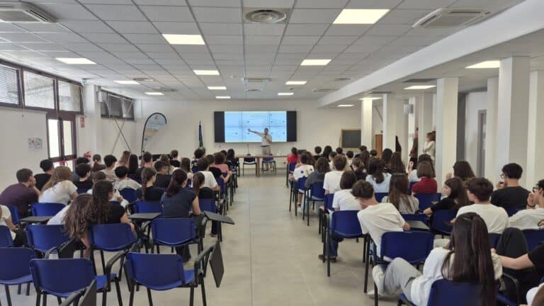 Bullismo, al Plinio il Giovane si chiude il progetto Mabasta: protagonisti gli studenti delle prime