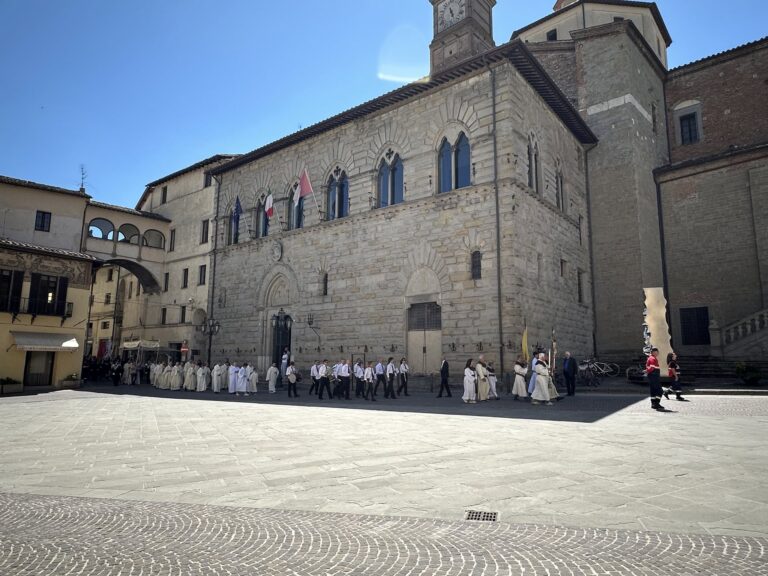Corpus Domini, fede e partecipazione nelle strade di Città di Castello
