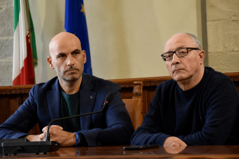 Via dei Casceri, il sindaco Secondi: “I lavori procedono secondo il cronoprogramma. Rallentamenti dovuti anche alla sostituzione della condotta del metano”