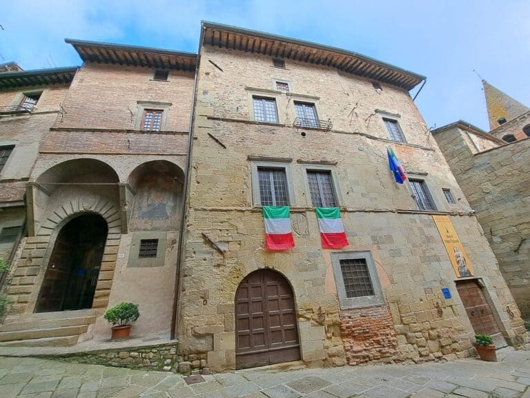 Palazzo Taglieschi allunga l’estate: più occasioni per visitare uno dei gioielli di Anghiari