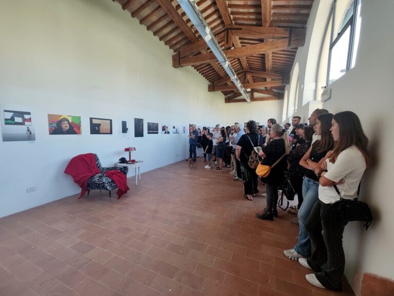 “Io sono il capolavoro”, oltre 230 visitatori all’inaugurazione della mostra che racconta la bellezza attraverso gli occhi dell’anima