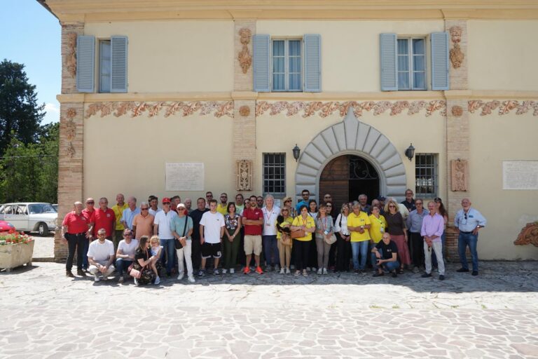 Auto storiche e strade di confine: il Trofeo Baronia di Monte Ruperto cresce e porta l’Altotevere in giro per l’Italia