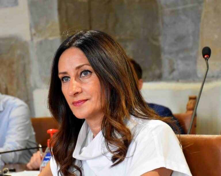 Il consiglio comunale riconosce la solitudine come emergenza sociale: approvata la mozione di Monia Paradisi