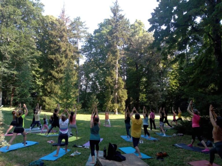 Yoga alla Montesca: domenica 19 luglio una pratica gratuita immersi nella natura