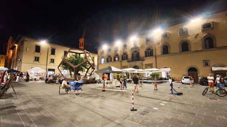 La pallavolo protagonista alla Notte dello Shopping: il CSI Arezzo anima Piazza Torre di Berta