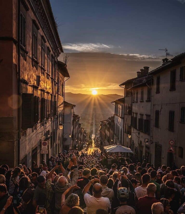 Anghiari, domenica torna la magia della Via del Sole: appuntamento all’alba con uno spettacolo unico